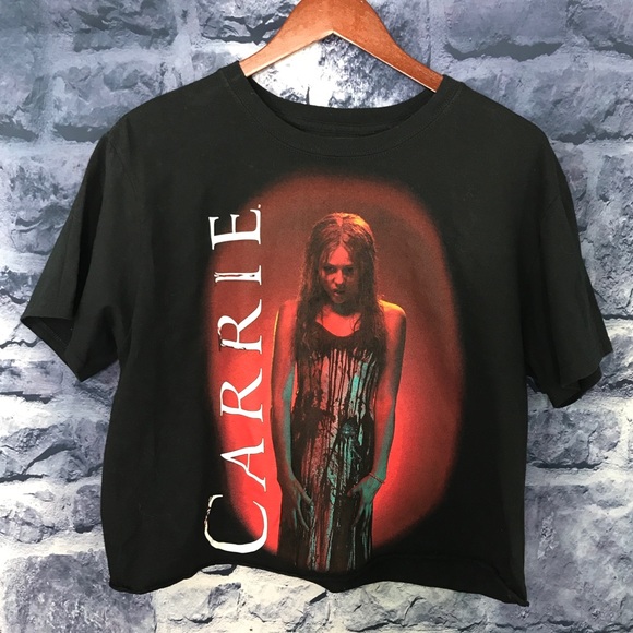 Carrie Tops - Carrie Black Graphic Crop Top ⭐️